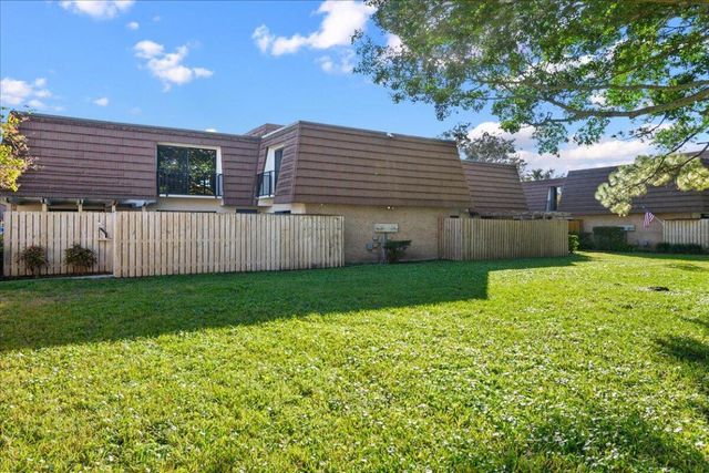 709 7th Lane, Palm Beach Gardens, FL 33418