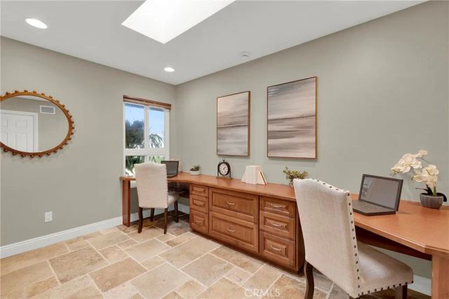 917 Helena, Costa Mesa, CA 92626