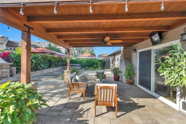 917 Helena, Costa Mesa, CA 92626