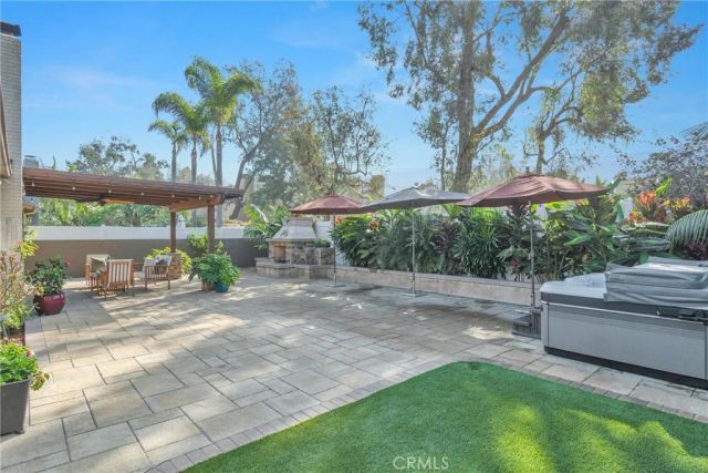 917 Helena, Costa Mesa, CA 92626