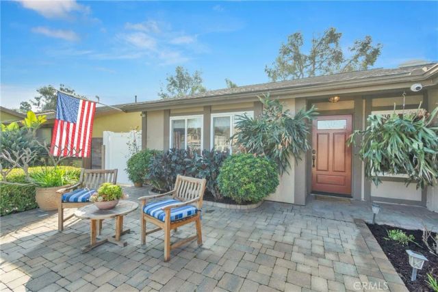 917 Helena, Costa Mesa, CA 92626