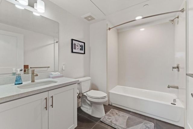 1853 Almaden Road 504, San Jose, CA 95125