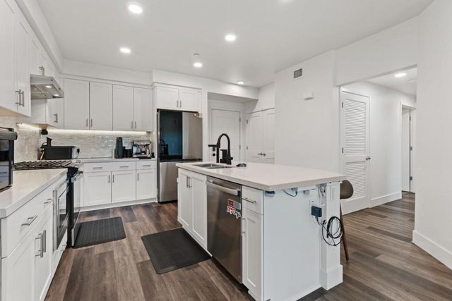 1853 Almaden Road 504, San Jose, CA 95125