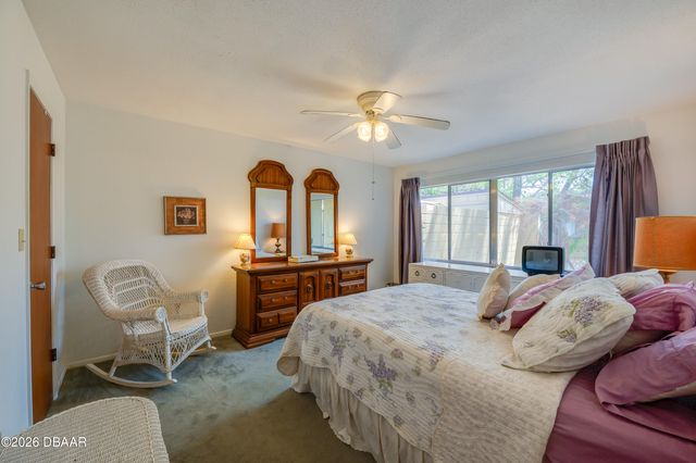 18 Summer Trees Road, Port Orange, FL 32128
