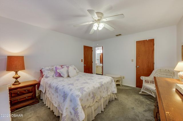 18 Summer Trees Road, Port Orange, FL 32128
