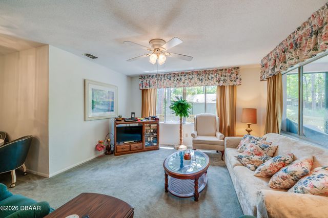 18 Summer Trees Road, Port Orange, FL 32128