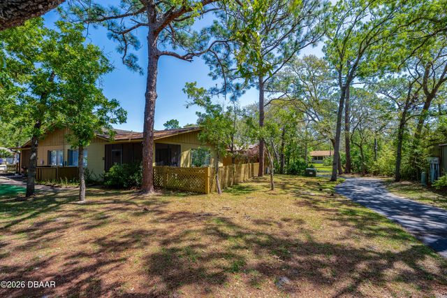 18 Summer Trees Road, Port Orange, FL 32128