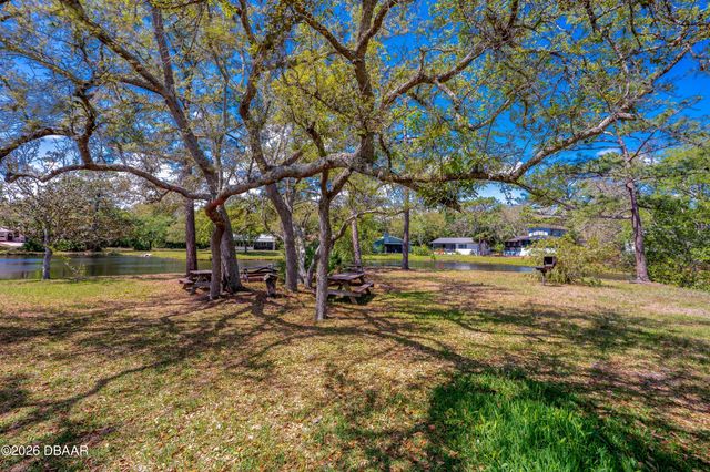 18 Summer Trees Road, Port Orange, FL 32128