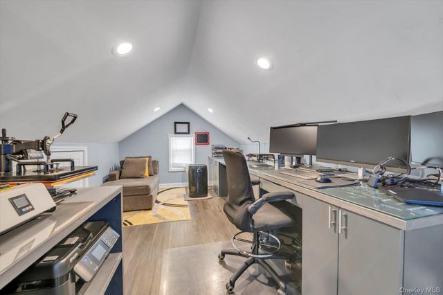 14 Laurel Road, Lindenhurst, NY 11757