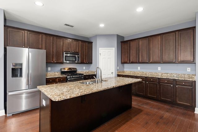 532 Crossland Drive, Moncks Corner, SC 29461