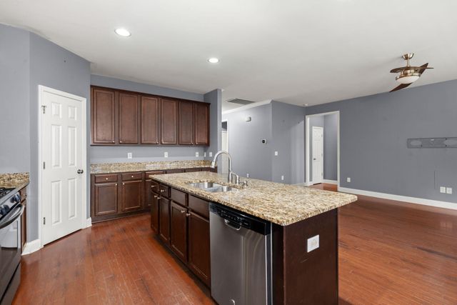 532 Crossland Drive, Moncks Corner, SC 29461