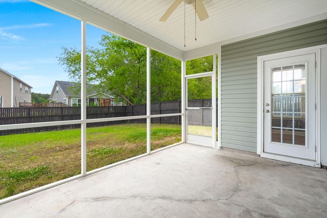 532 Crossland Drive, Moncks Corner, SC 29461