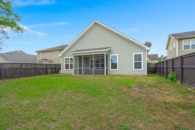532 Crossland Drive, Moncks Corner, SC 29461