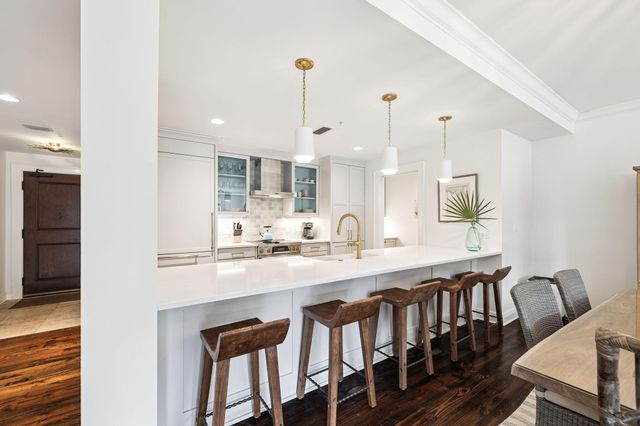 104 N Barrett Square 2A, Rosemary Beach, FL 32461