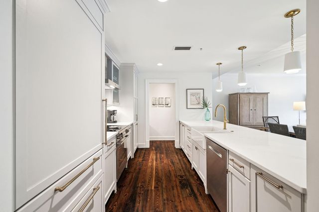 104 N Barrett Square 2A, Rosemary Beach, FL 32461