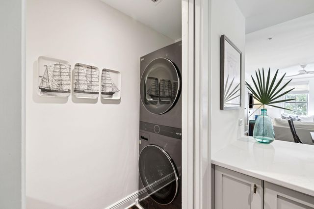 104 N Barrett Square 2A, Rosemary Beach, FL 32461