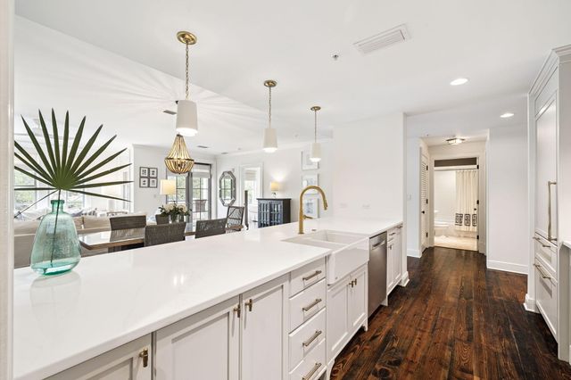 104 N Barrett Square 2A, Rosemary Beach, FL 32461
