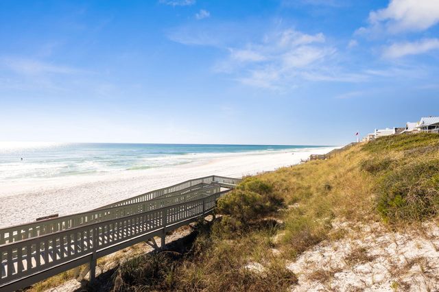 104 N Barrett Square 2A, Rosemary Beach, FL 32461