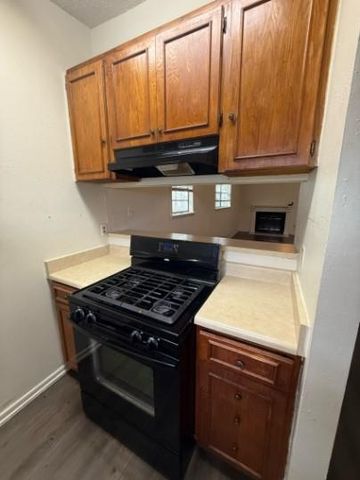 618 Mill ST B, San Marcos, TX 78666