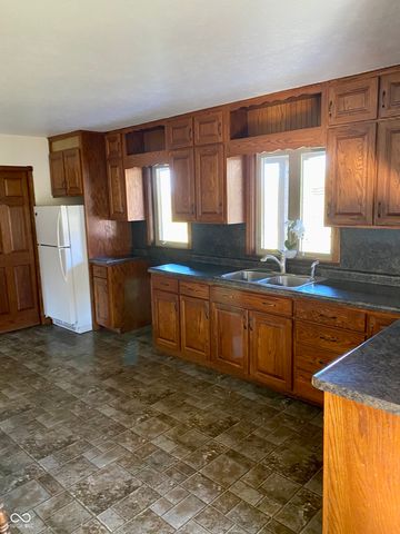 1149 S 350 E, Rockville, IN 47872