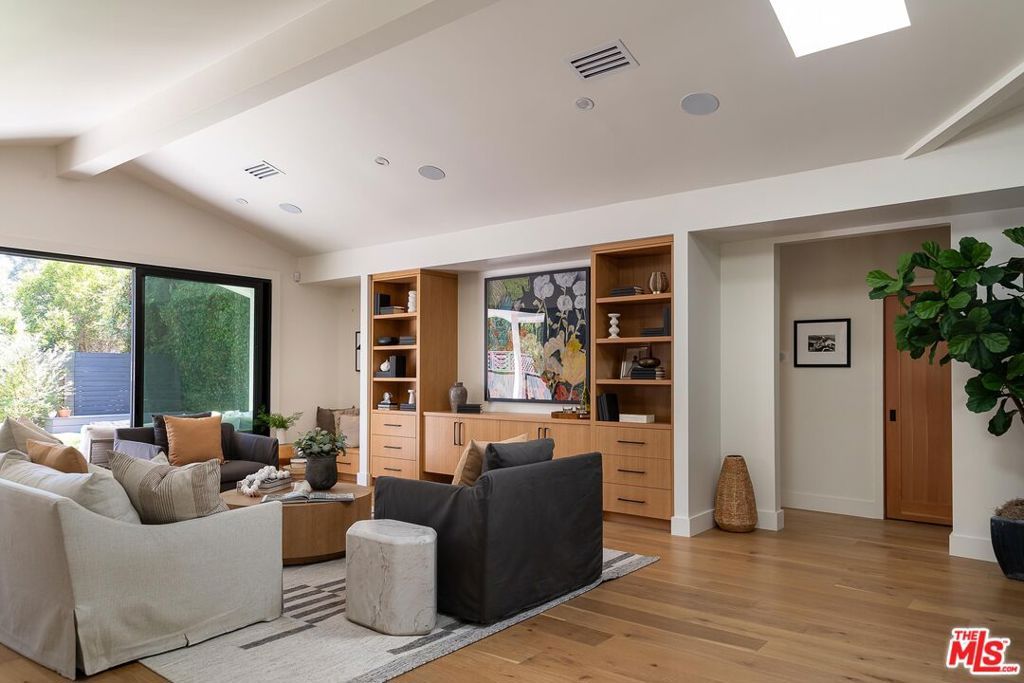11920 Hartsook Street, Valley Village, CA 91607 — photo 5
