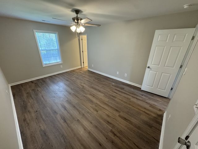 404 Faulkner Dr, Clarksville, TN 37042