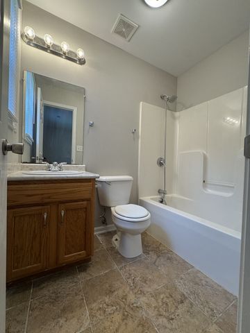 404 Faulkner Dr, Clarksville, TN 37042