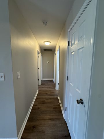 404 Faulkner Dr, Clarksville, TN 37042