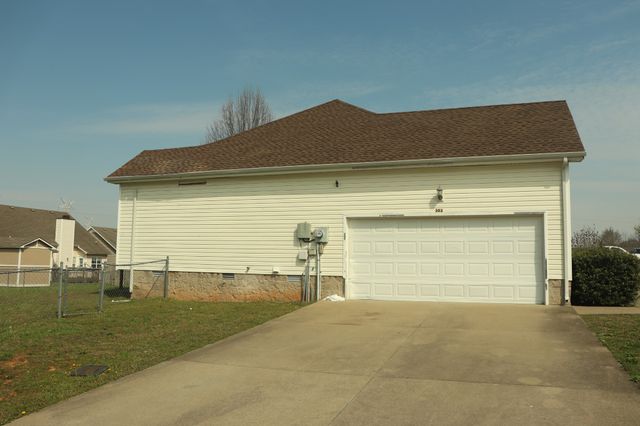 303 Chalet Cir, Clarksville, TN 37040