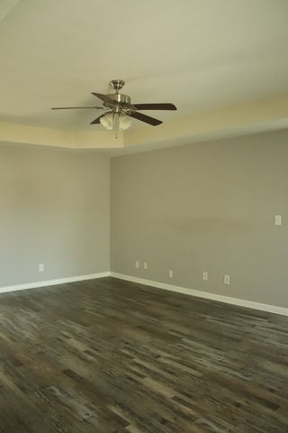 303 Chalet Cir, Clarksville, TN 37040