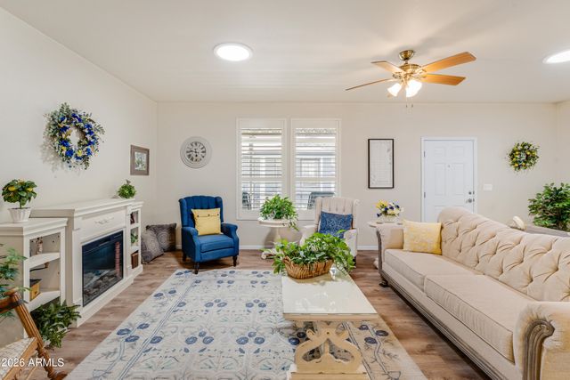 2233 E BEHREND Drive 169, Phoenix, AZ 85024