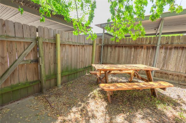 1604 Leona Drive, College Station, TX 77840