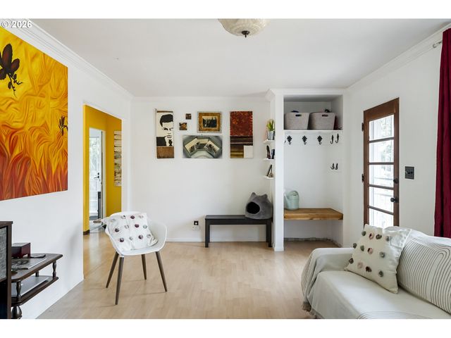 11602 Se MAIN St, Portland, OR 97216