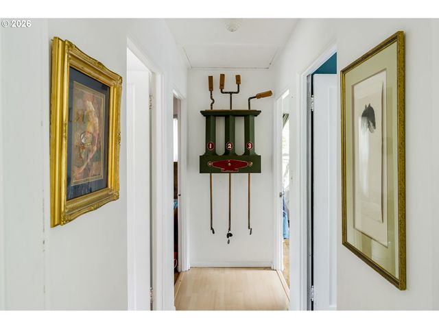 11602 Se MAIN St, Portland, OR 97216