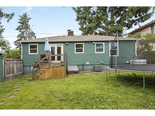 11602 Se MAIN St, Portland, OR 97216