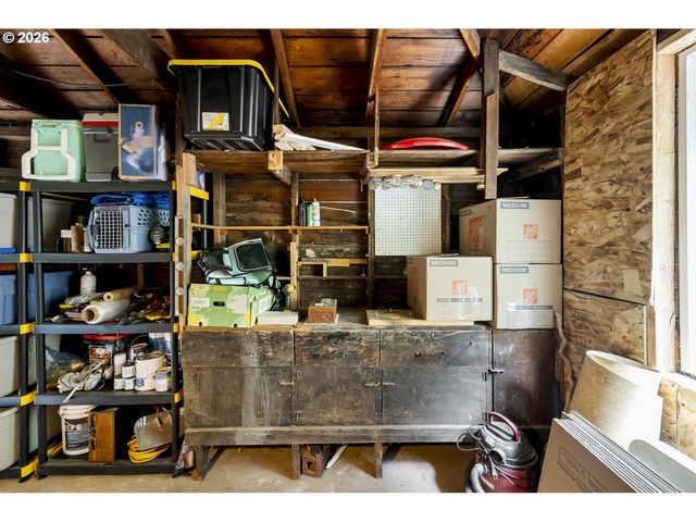 11602 Se MAIN St, Portland, OR 97216