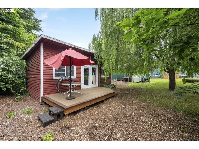 11602 Se MAIN St, Portland, OR 97216