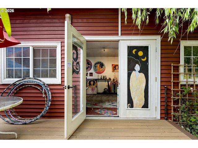 11602 Se MAIN St, Portland, OR 97216