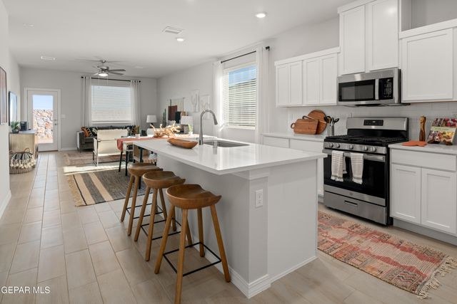 2221 Moon Loft Place, El Paso, TX 79911