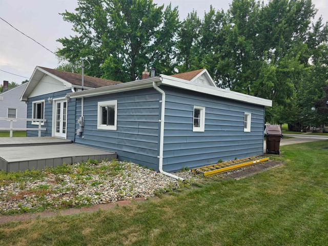 118 Davis Street, Saint Louis, MI 48880