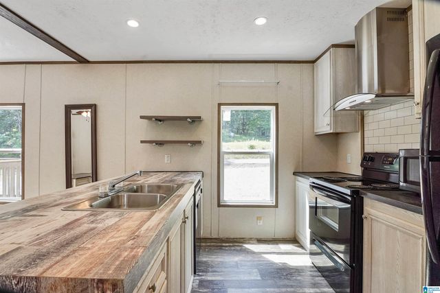 76 1ST AVENUE, Shelby, AL 35143