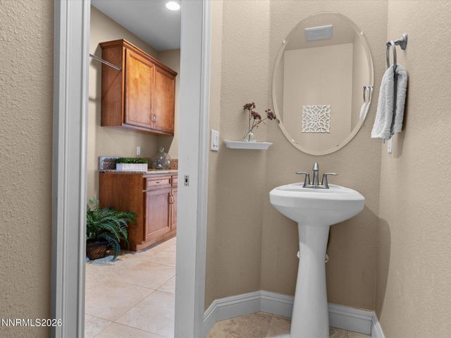 1657 Robb Drive, Carson City, NV 89703