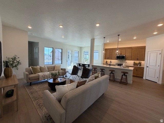 7184 S SAGE RUN RD, West Jordan, UT 84081