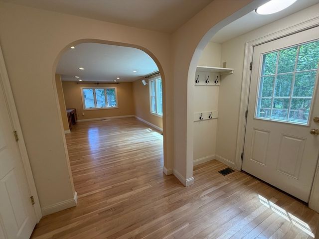 132 Central St, North Reading, MA 01864