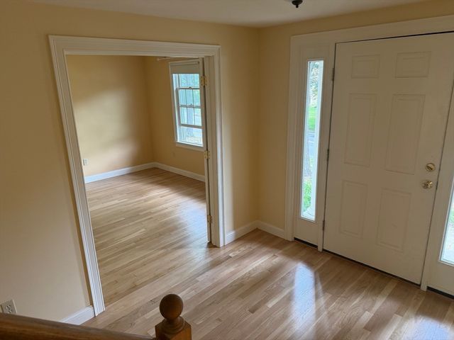 132 Central St, North Reading, MA 01864
