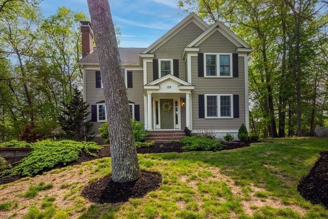 132 Central St, North Reading, MA 01864