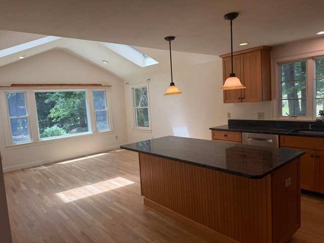 132 Central St, North Reading, MA 01864