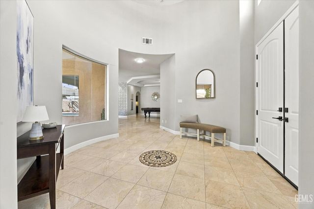 1302 Renoir Avenue, Bakersfield, CA 93314