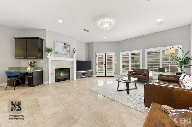 1302 Renoir Avenue, Bakersfield, CA 93314