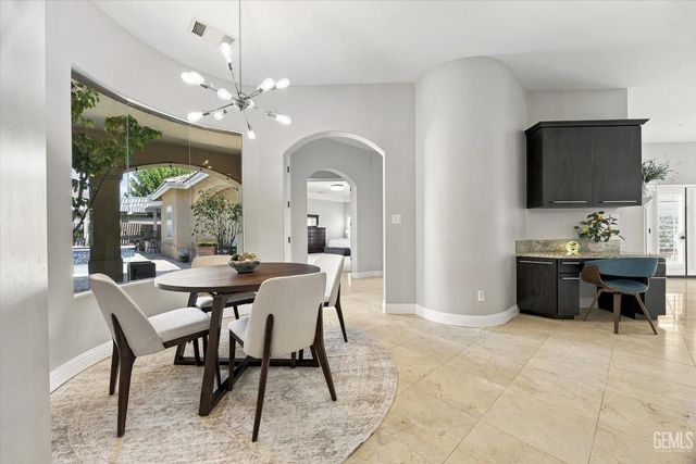 1302 Renoir Avenue, Bakersfield, CA 93314